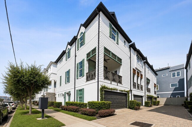 Building Photo - 2314 Hutchins St