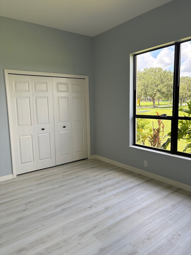 Building Photo - 12705 Penguin Dr