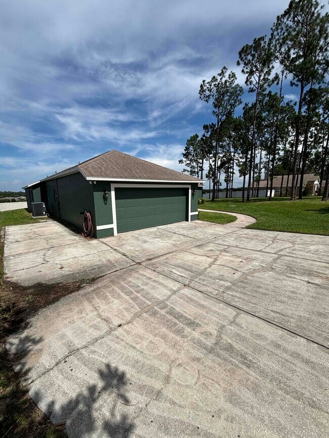 Building Photo - 11437 Autumn Wind Loop