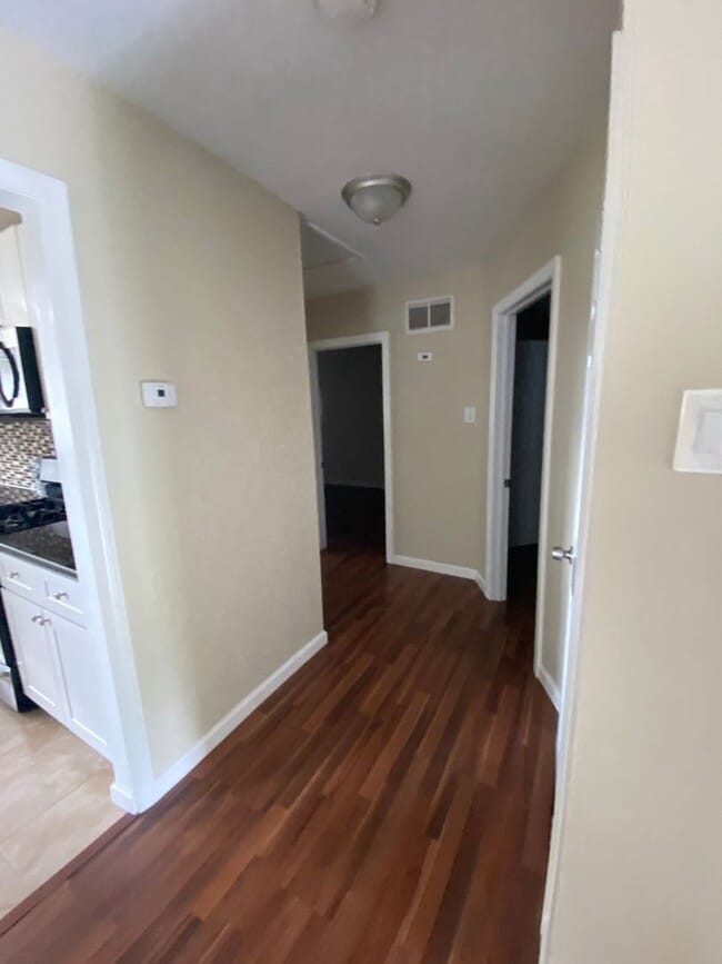 Building Photo - 241 Lafayette Ave