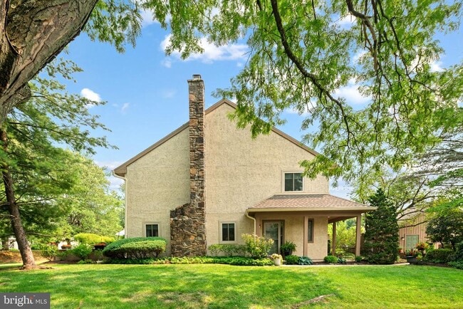 Building Photo - 230 Ballytore Ct