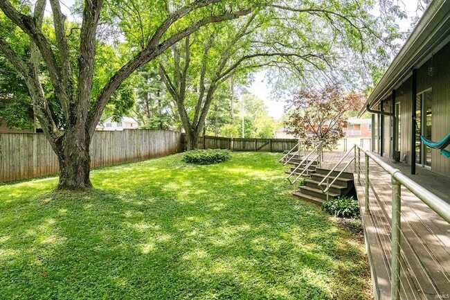 Building Photo - 612 N Kerry Dr