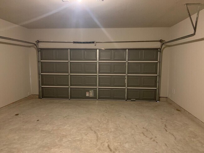 Building Photo - 24542 Lorenzo Glaze Trail