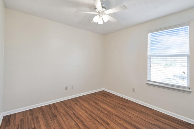 Building Photo - 2481 Golden Lake Loop