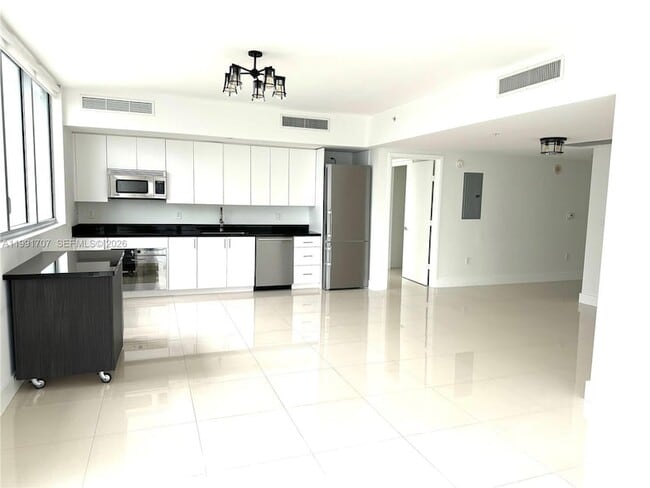 Building Photo - 92 SW 3rd St