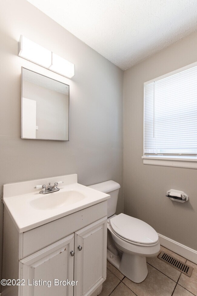 Building Photo - 1008 Meadow Hill Rd