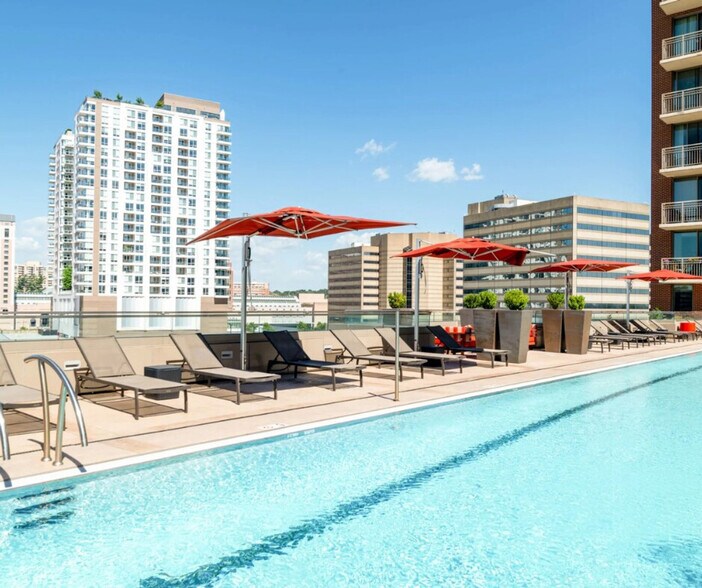 Building Photo - 1200 S Fern St