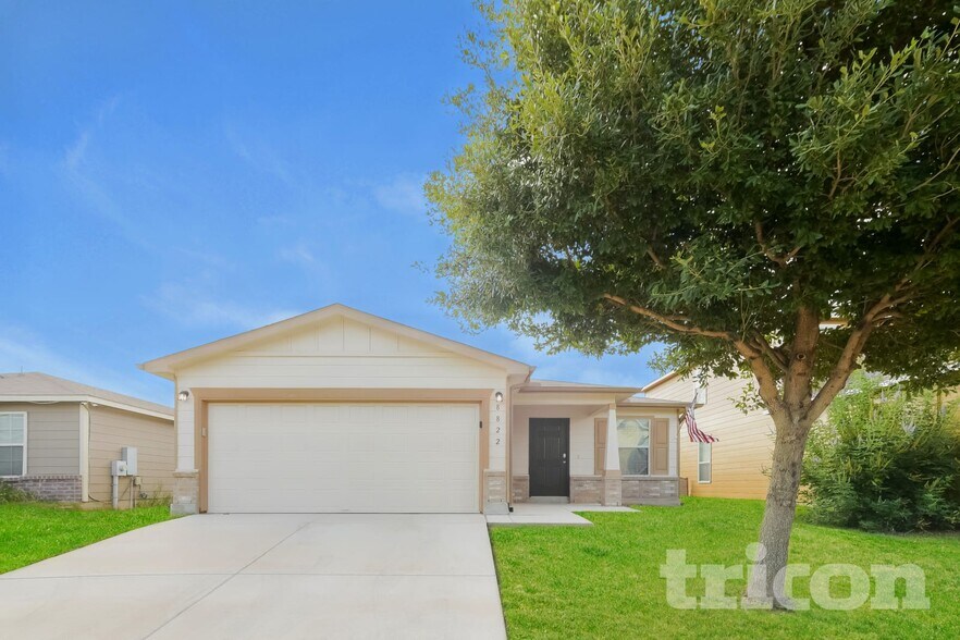 Primary Photo - 8822 Preserve Trail