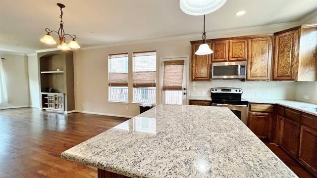 Building Photo - 2500 Rockbrook Dr