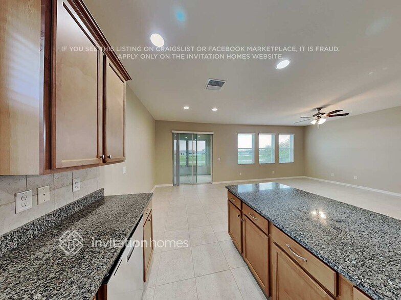 Building Photo - 7821 112th Ave E