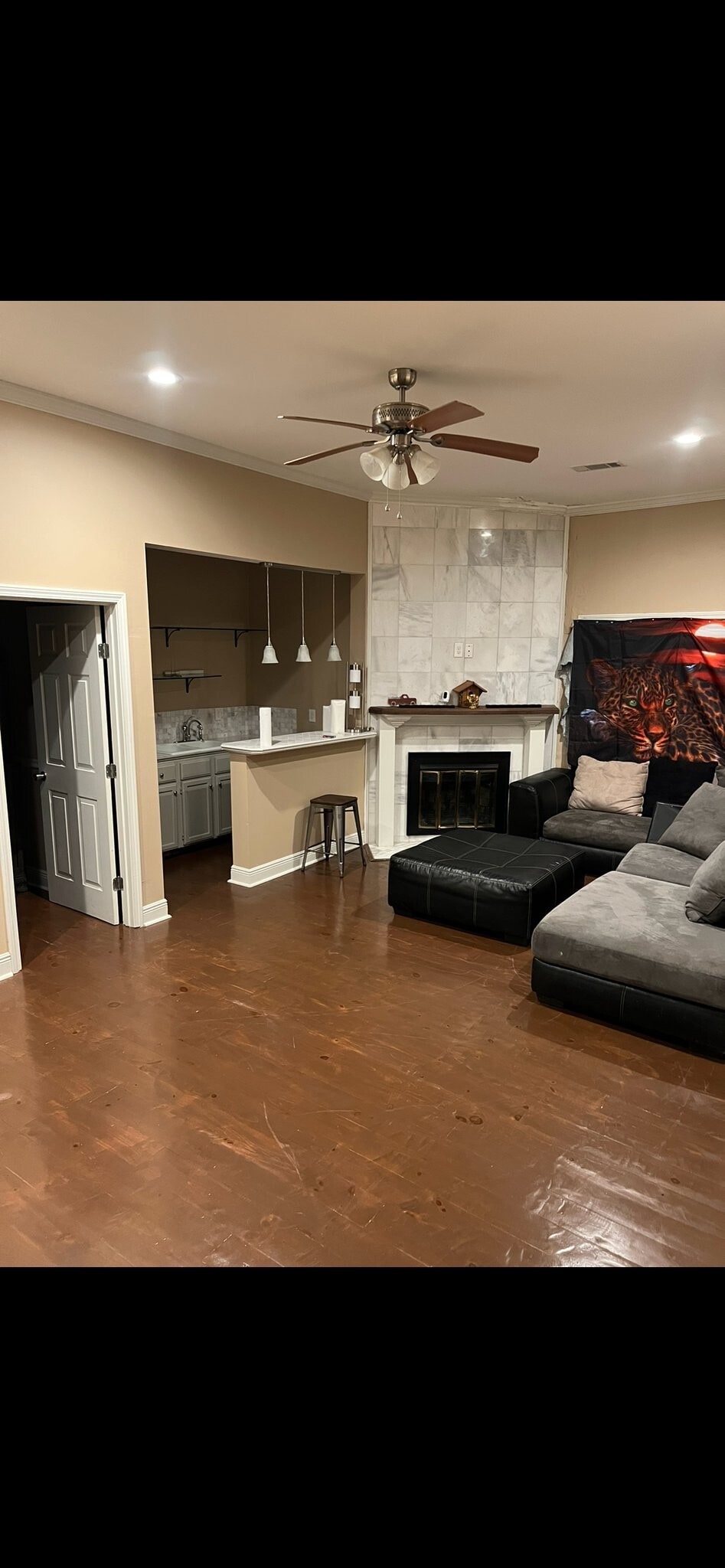 Building Photo - 5560 Maple Ridge Dr