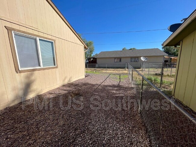 Building Photo - 8300 E Florentine Rd