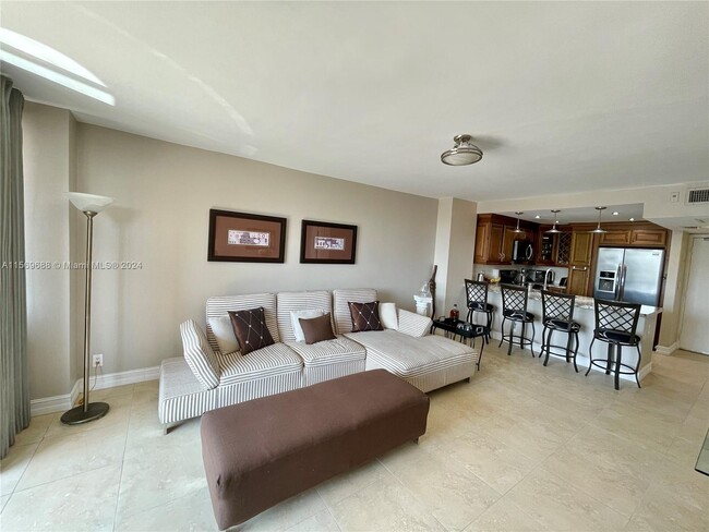 Building Photo - 20301 W Country Club Dr