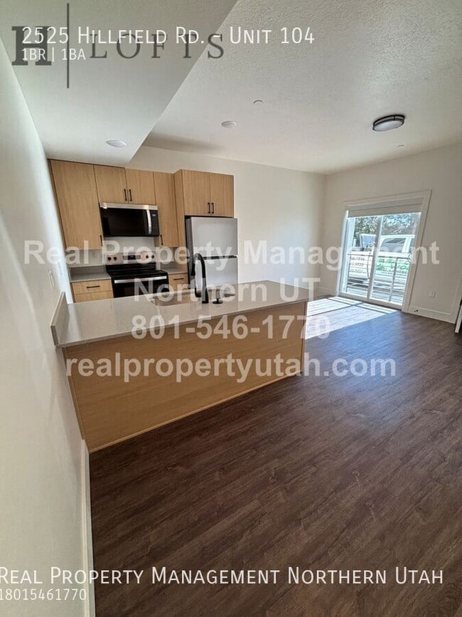 Building Photo - 2525 N Hill Field Rd