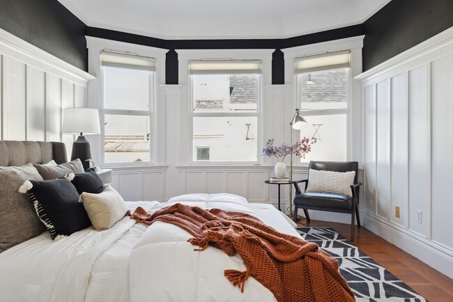 Building Photo - Bernal Heights: Remodeled Unfurnished Top Floor Condo w/ Garage Parking & Shared Yard