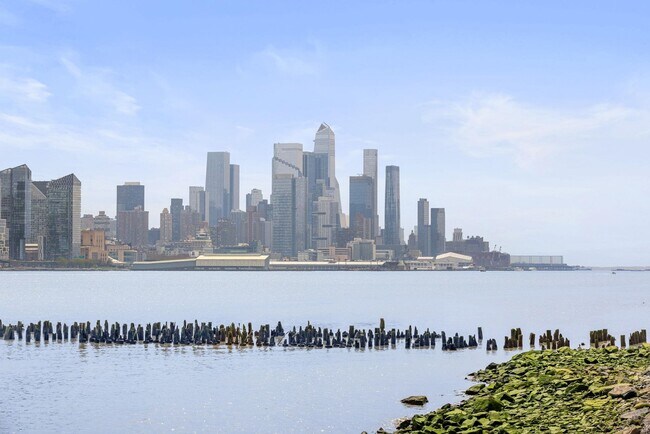 Building Photo - 11A Riverview Cir