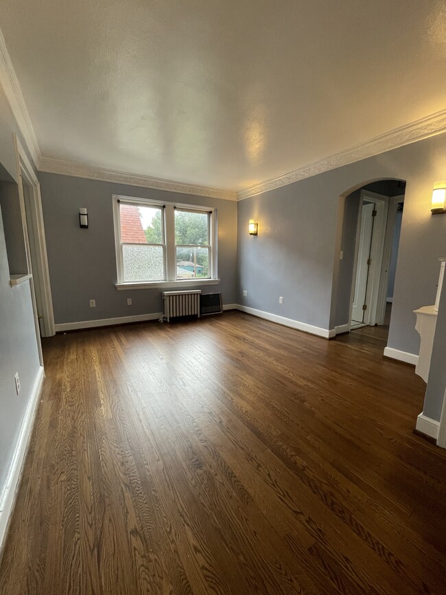 Building Photo - 2200 Scottwood Ave