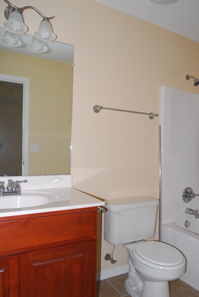 Building Photo - 232 Lantana Blvd