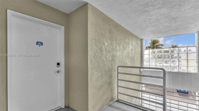 Building Photo - 10755 SW 108th Ave