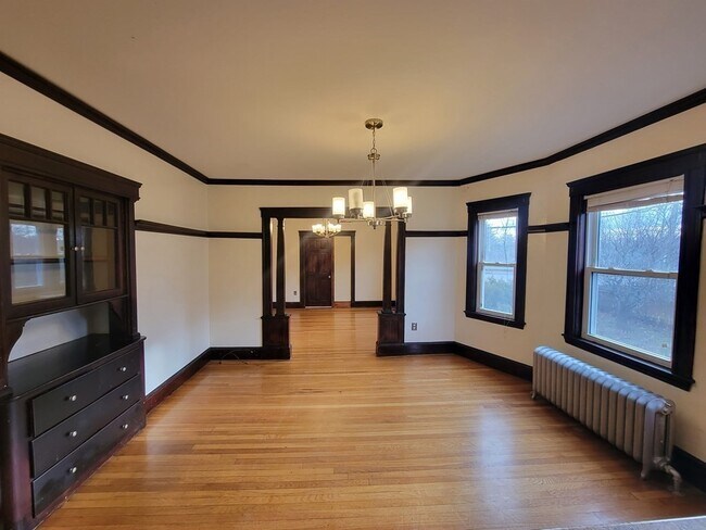 Building Photo - 4765 Washington St