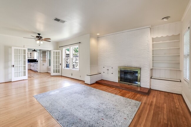 Building Photo - Cultural District Rental