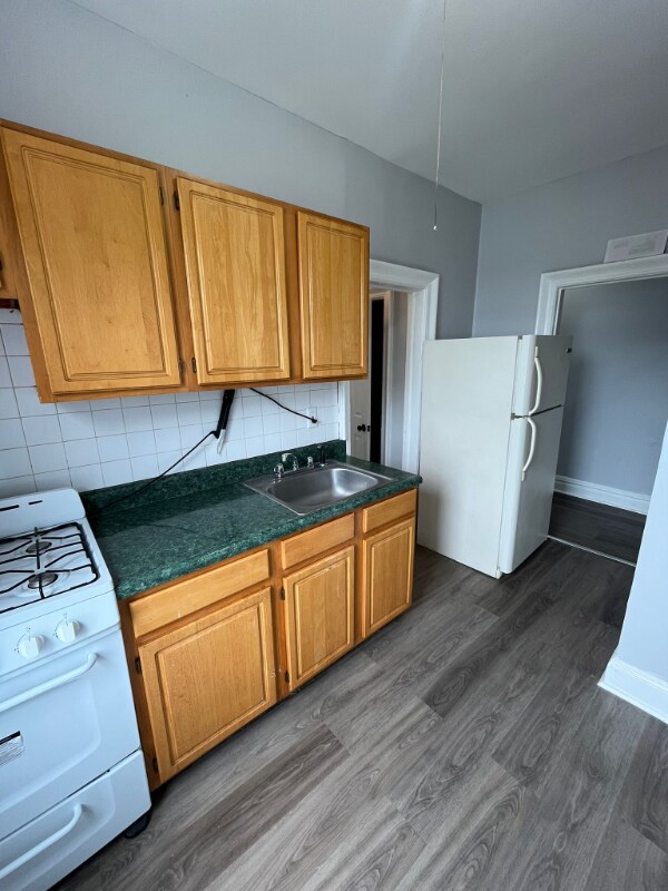 Building Photo - 101 Clifton Pl