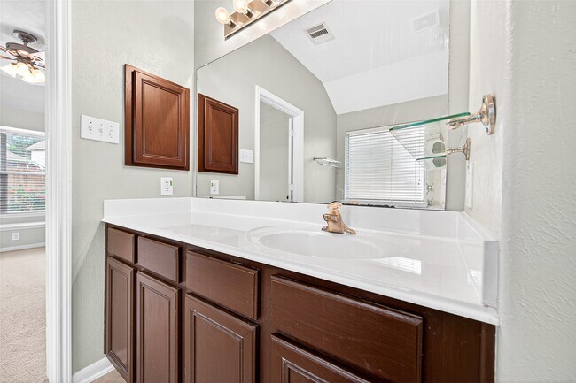 Building Photo - 24822 Diamond Run Ct