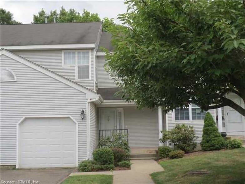 Building Photo - 105 The Mews