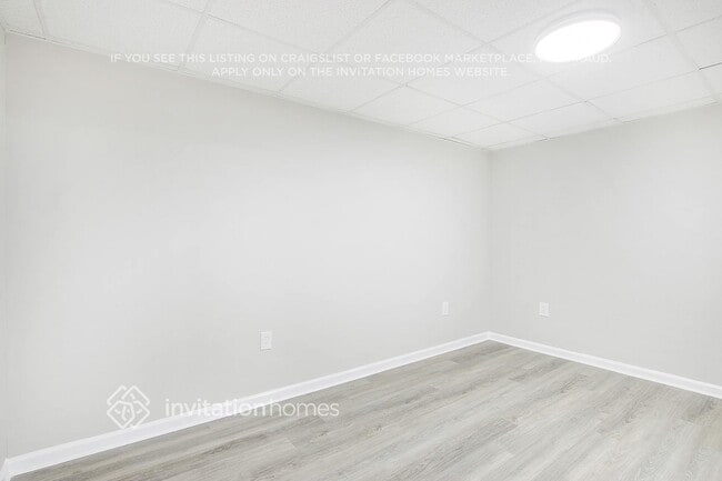 Building Photo - 6757 Clearstream Way