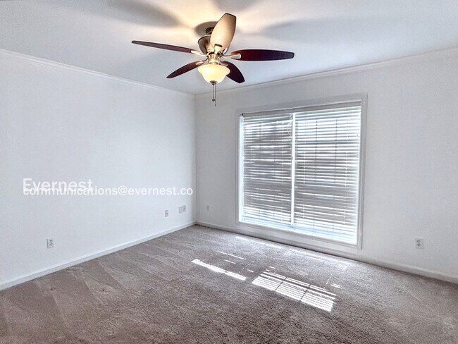 Building Photo - 1105 Lenox Way NE