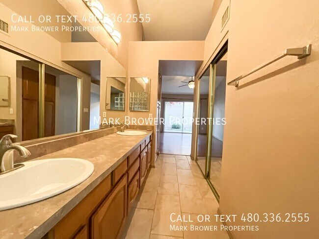 Building Photo - 9276 E Sutton Dr
