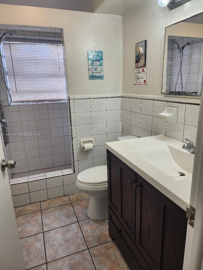 Building Photo - 2719 Taylor St