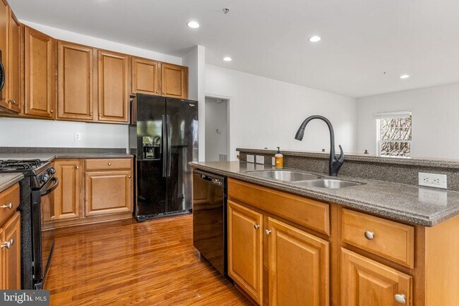 Building Photo - 202 Bardel Dr