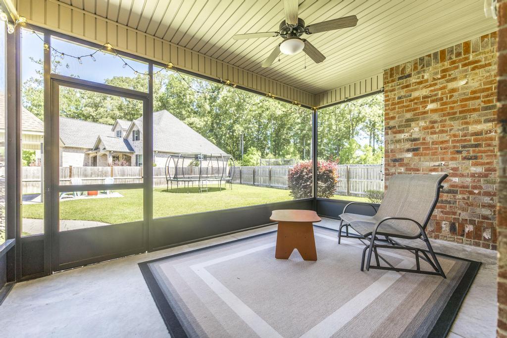 Building Photo - 305 Pine Trace Ln