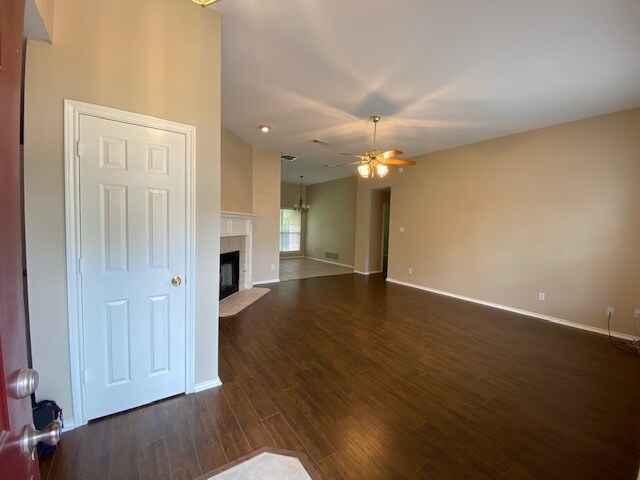 Front Entrance - 1115 Oak Tree Drive