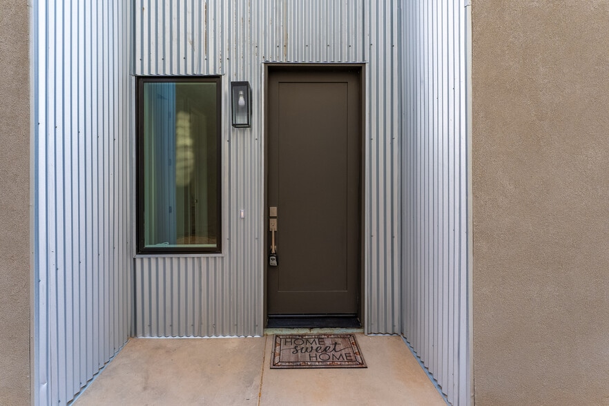 Building Photo - 3882 Bohr St