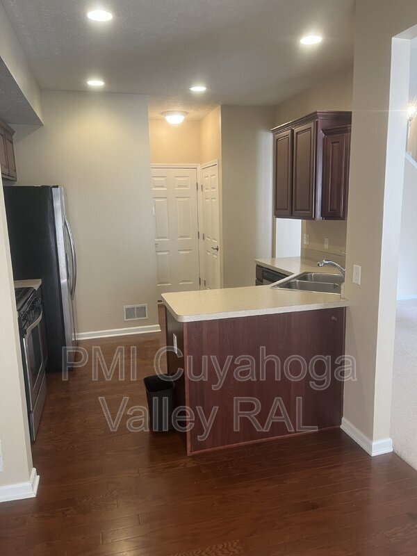 Building Photo - 4046 Gardiner Run