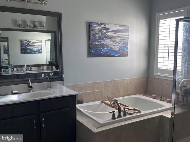 Building Photo - 43700 Tansy Way