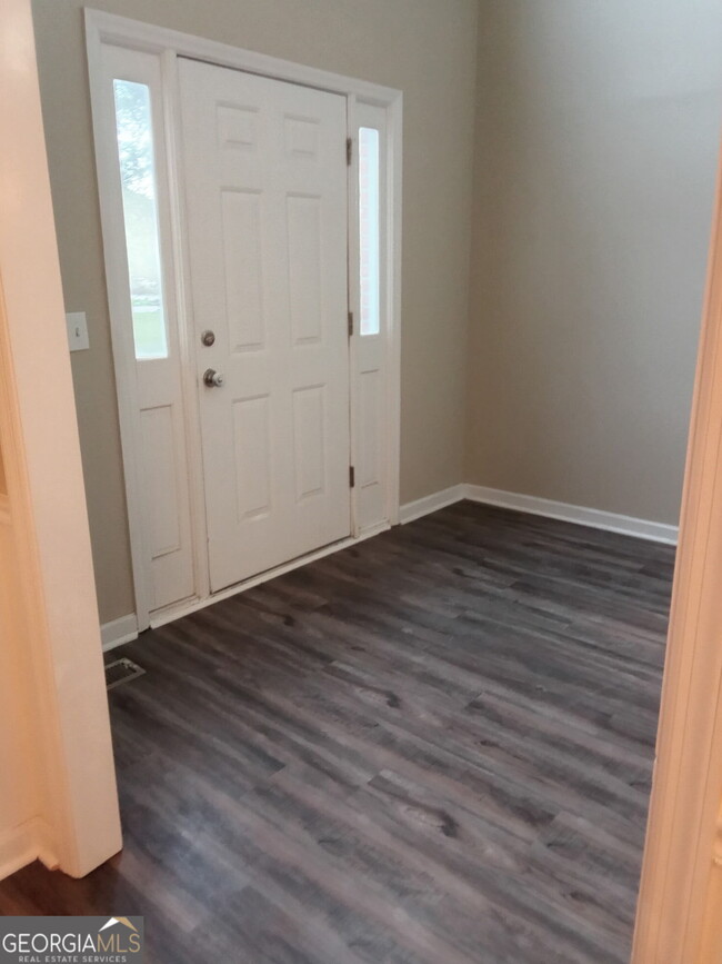 Building Photo - 3213 Southridge