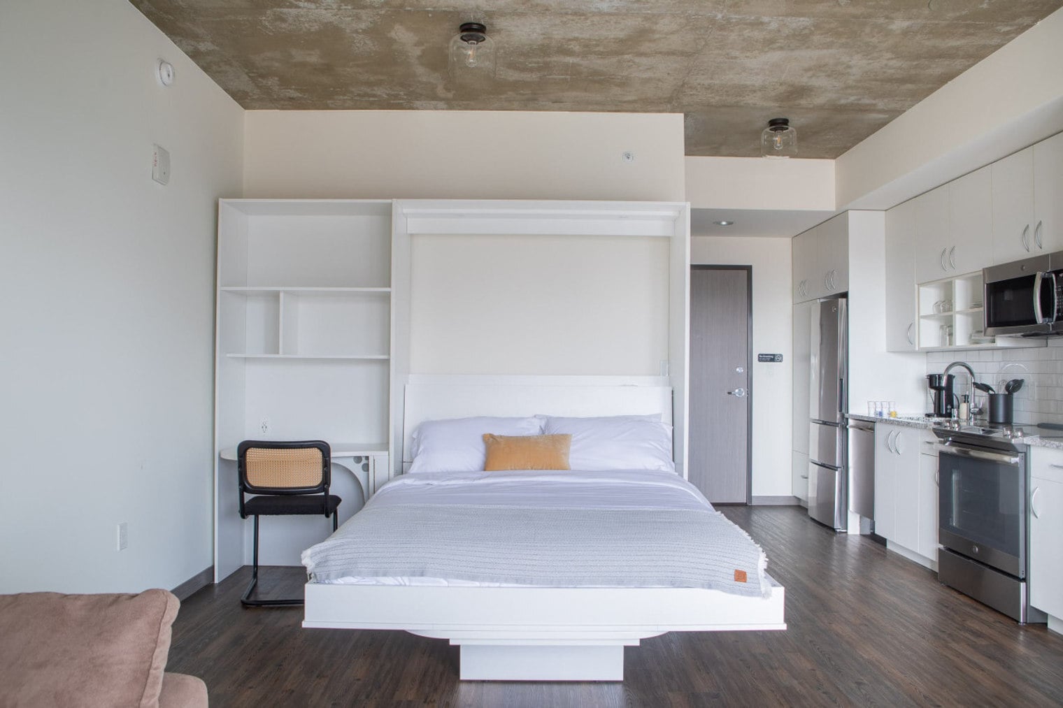 Building Photo - 1840 N Farwell Ave