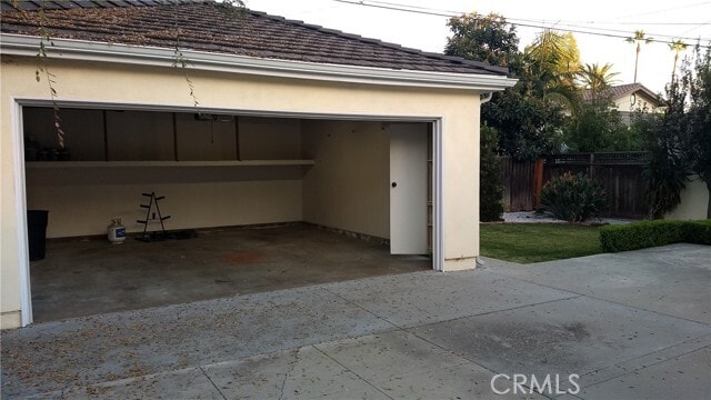 Building Photo - 1858 Euclid Ave