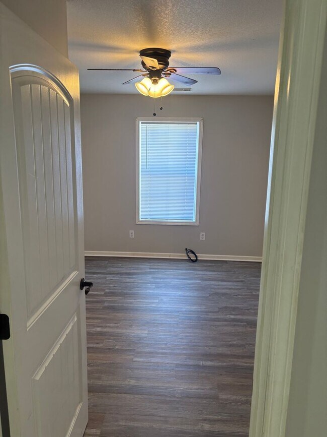 Building Photo - 152 Perseverance Dr