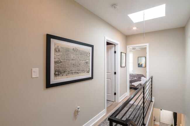 Building Photo - Two Bedroom Point Breeze Home