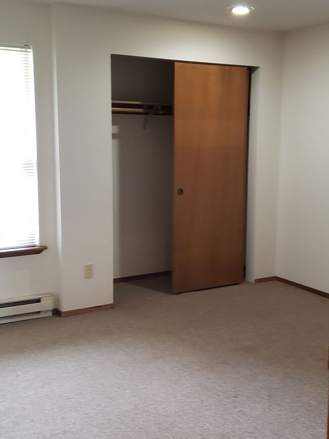 Building Photo - Spacious Two Bedroom Coming Available!