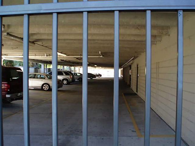 Building Photo - 500 Lake Marina Ave