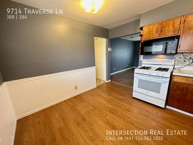 Building Photo - 9714 Traverse Ln