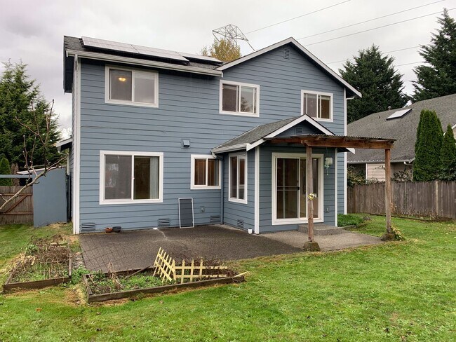 Building Photo - Beautiful 4BR Home | Cul-de-Sac Setting | Prime Bellevue Location