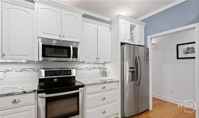 Building Photo - 259 Kelsall Dr