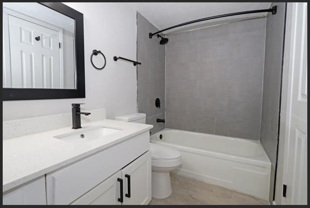 Building Photo - 2807 Bachman Dr