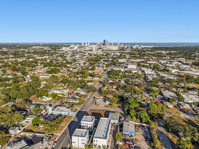 Building Photo - Modern Townhome For Lease in downtown St Pete and Warehouse Arts District